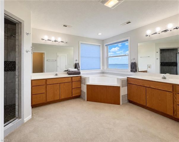 1214 Dandy Loop RD, Yorktown, VA 23692