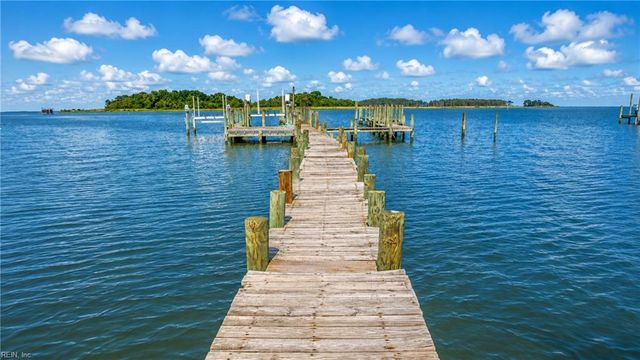 1214 Dandy Loop RD, Yorktown, VA 23692