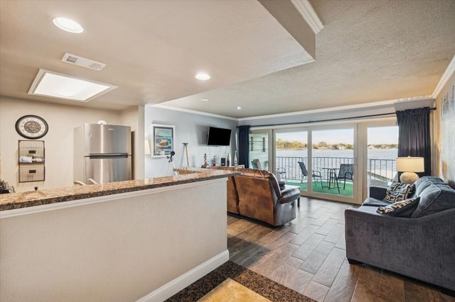 7041 Kingston Cove Lane 155, Willis, TX 77318