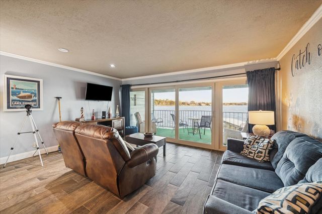 7041 Kingston Cove Lane 155, Willis, TX 77318