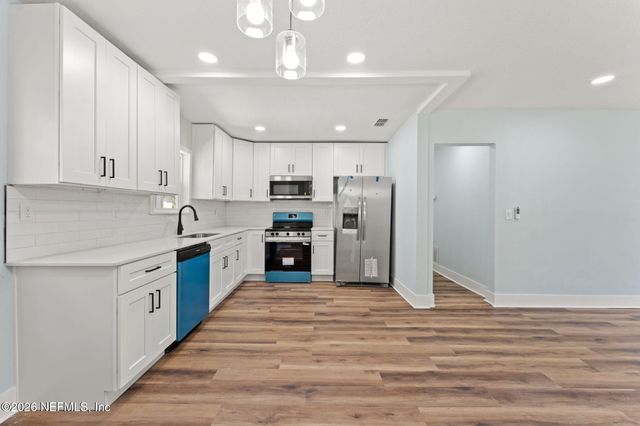 2655 COMMUNITY Road, Jacksonville, FL 32207