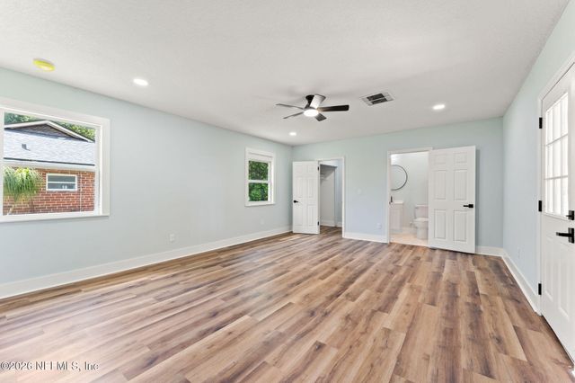 2655 COMMUNITY Road, Jacksonville, FL 32207