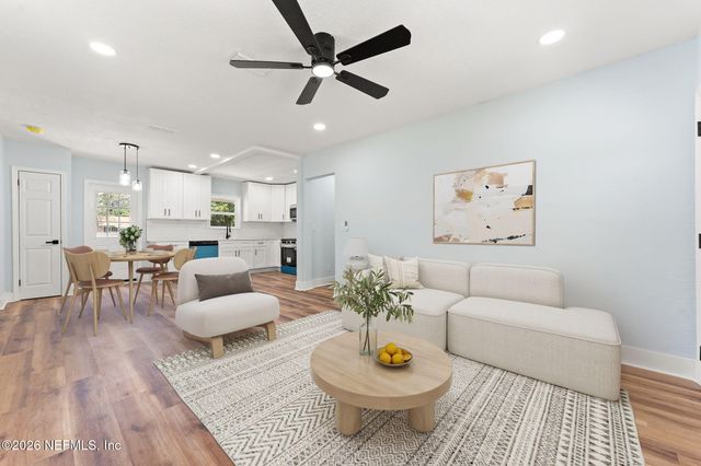 2655 COMMUNITY Road, Jacksonville, FL 32207