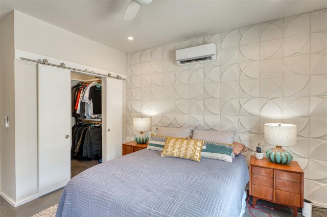 1039 Link DR, Kingsland, TX 78639