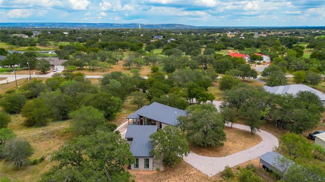 1039 Link DR, Kingsland, TX 78639