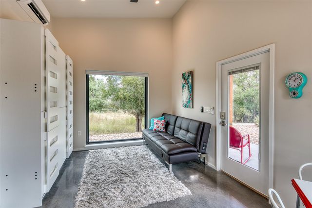 1039 Link DR, Kingsland, TX 78639