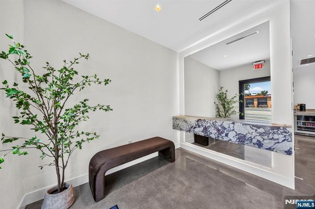 480 Sylvan Avenue, Englewood Cliffs, NJ 07632