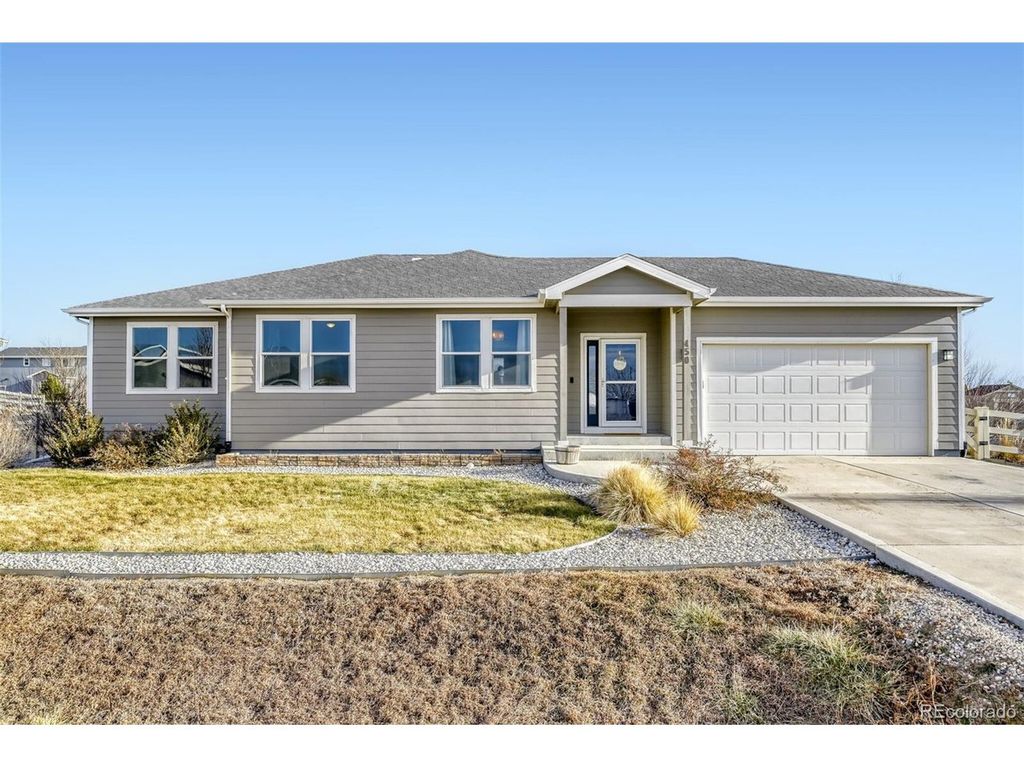 450 Wyatt Dr, Hudson, CO 80642