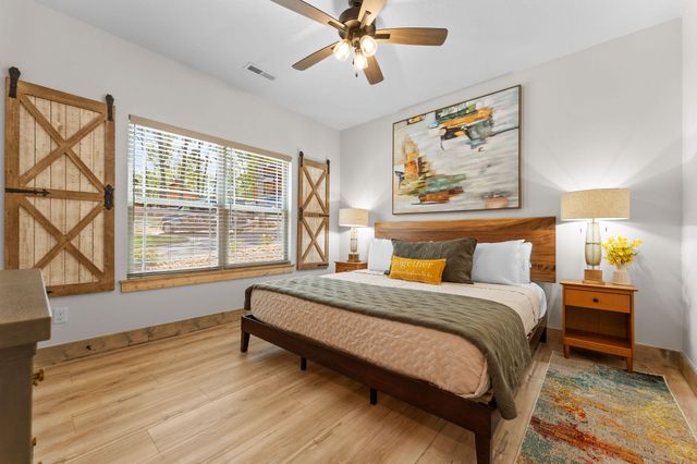 112 Backwoods Loop, Hollister, MO 65672