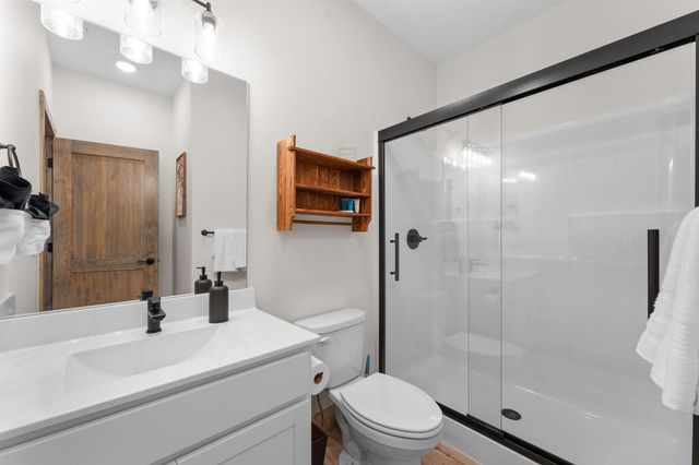 112 Backwoods Loop, Hollister, MO 65672