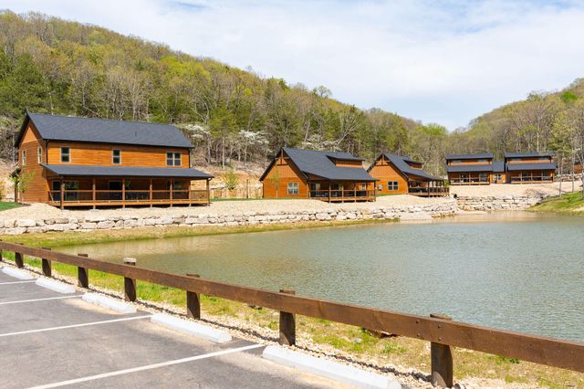 112 Backwoods Loop, Hollister, MO 65672
