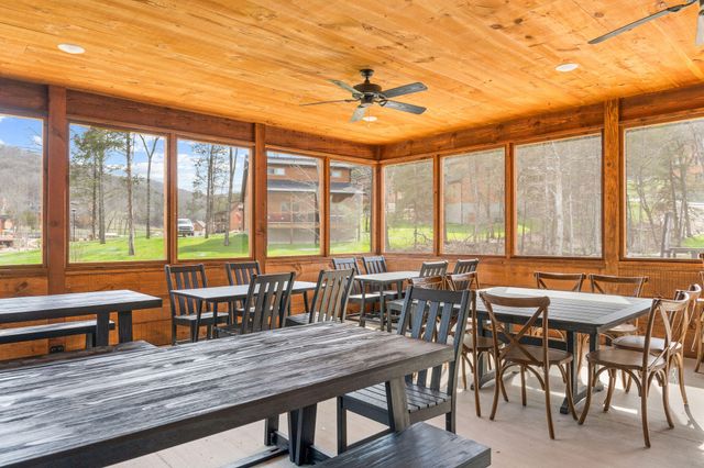 112 Backwoods Loop, Hollister, MO 65672