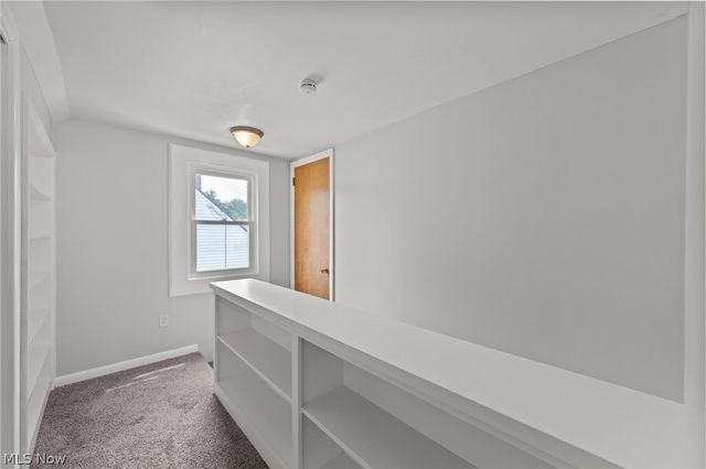 2376 Harding Road, Cuyahoga Falls, OH 44223