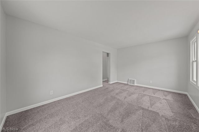 2376 Harding Road, Cuyahoga Falls, OH 44223