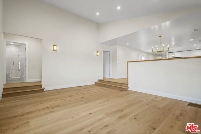 4762 Charters Avenue, Los Angeles, CA 90042