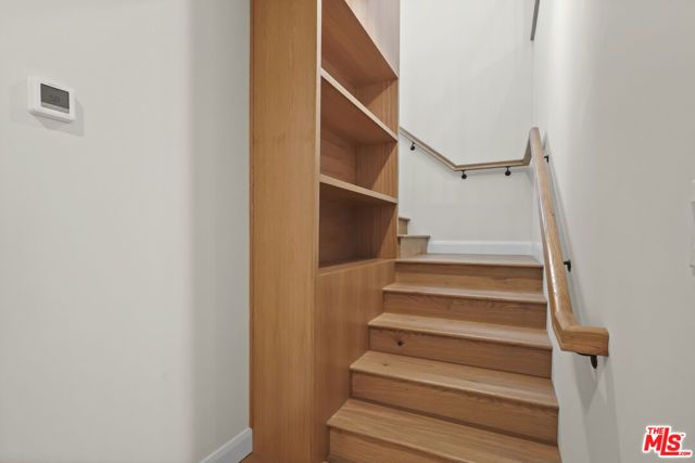 4762 Charters Avenue, Los Angeles, CA 90042