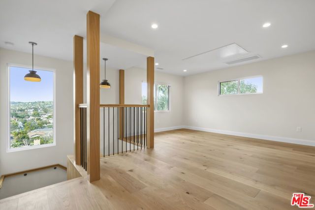 4762 Charters Avenue, Los Angeles, CA 90042