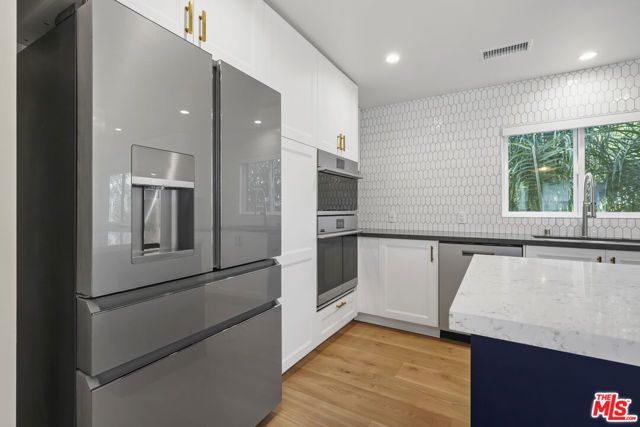 4762 Charters Avenue, Los Angeles, CA 90042