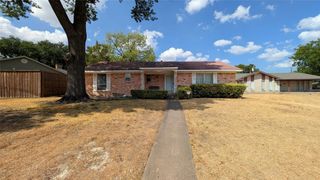 1453 Brook Valley Place, Dallas, TX 75232
