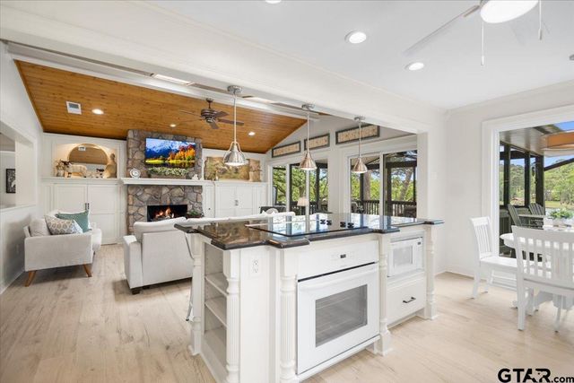 532 E Hideaway Lane, Hideaway, TX 75771