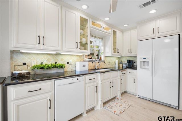 532 E Hideaway Lane, Hideaway, TX 75771