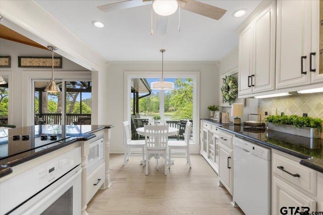 532 E Hideaway Lane, Hideaway, TX 75771