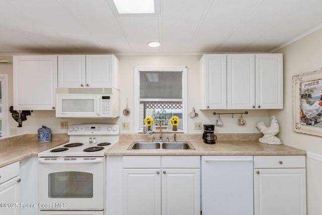 520 Ruth Circle, Melbourne, FL 32904