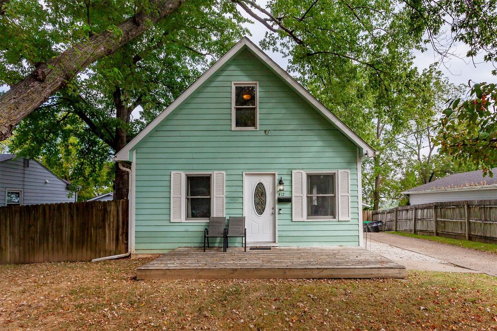 412 E Gray Street, Des Moines, IA 50315
