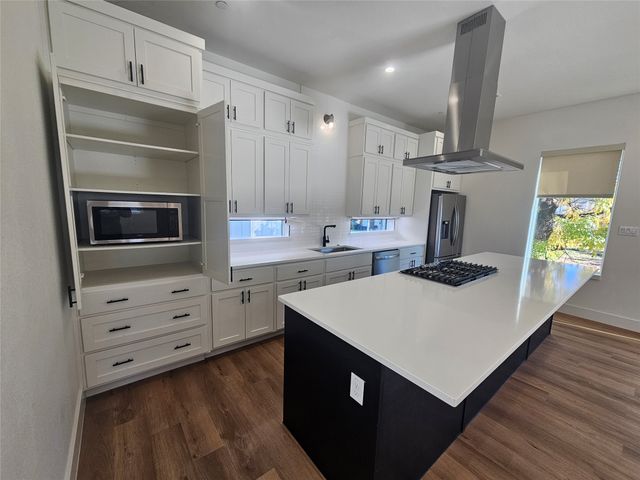 2139 Mail Avenue 101, Dallas, TX 75235