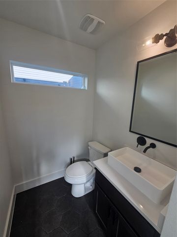 2139 Mail Avenue 101, Dallas, TX 75235