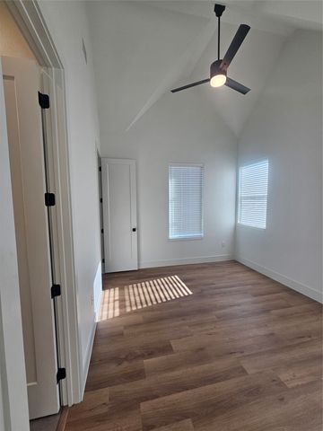 2139 Mail Avenue 101, Dallas, TX 75235