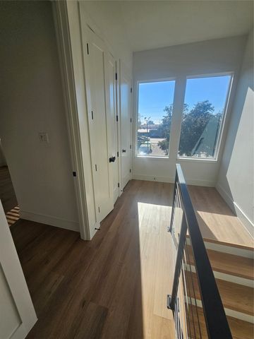 2139 Mail Avenue 101, Dallas, TX 75235