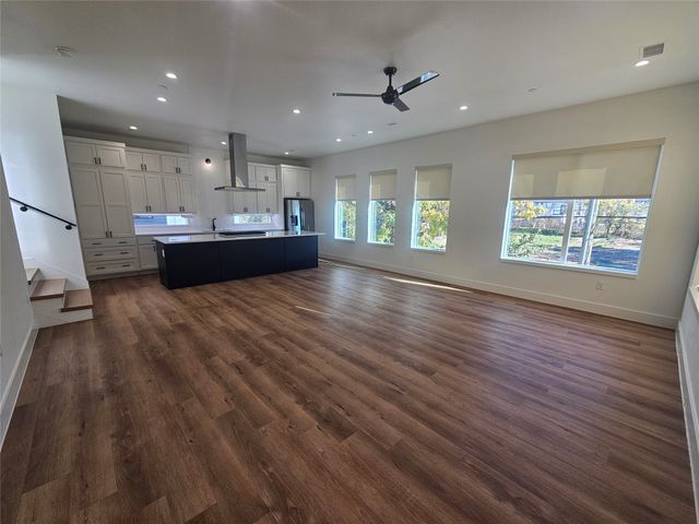 2139 Mail Avenue 101, Dallas, TX 75235