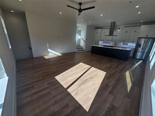 2139 Mail Avenue 101, Dallas, TX 75235