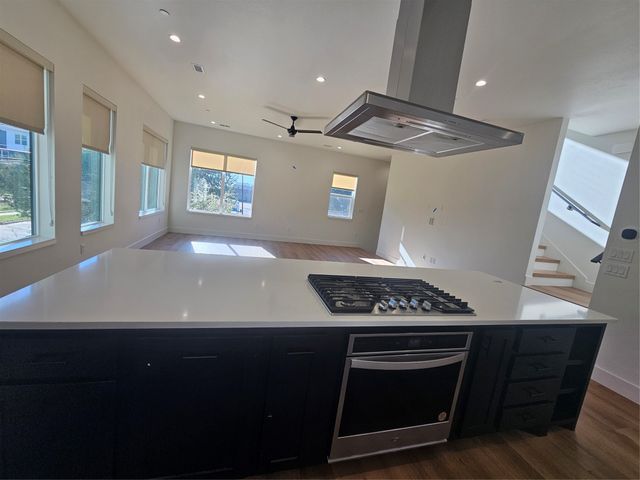 2139 Mail Avenue 101, Dallas, TX 75235