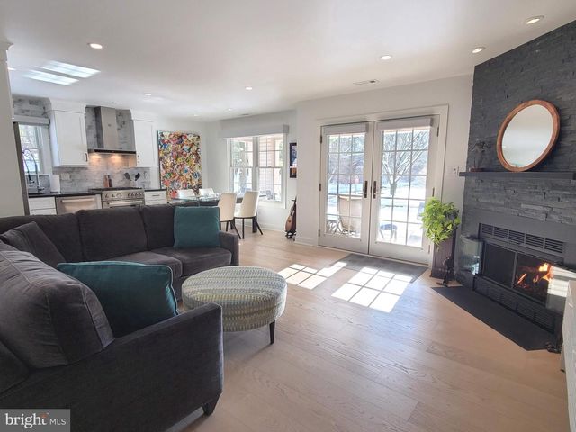 162 TAVISTOCK, Cherry Hill, NJ 08034