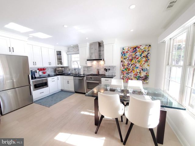 162 TAVISTOCK, Cherry Hill, NJ 08034