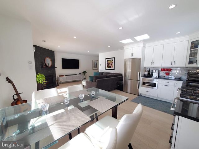 162 TAVISTOCK, Cherry Hill, NJ 08034