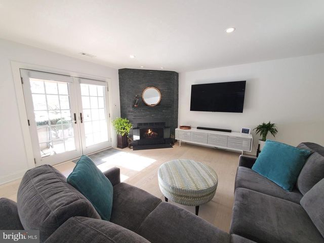 162 TAVISTOCK, Cherry Hill, NJ 08034