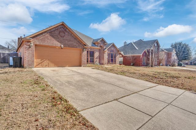 1653 Churchill Lane, Mansfield, TX 76063