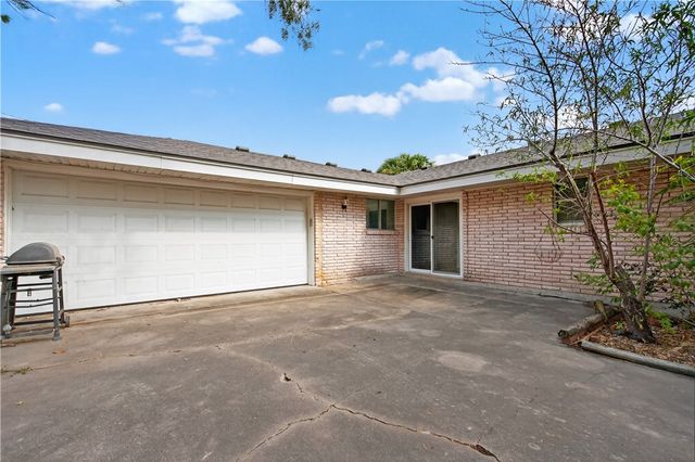 10729 Dogwood St, Corpus Christi, TX 78410