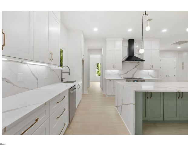 807 Garlington Avenue, Greenville, SC 29615