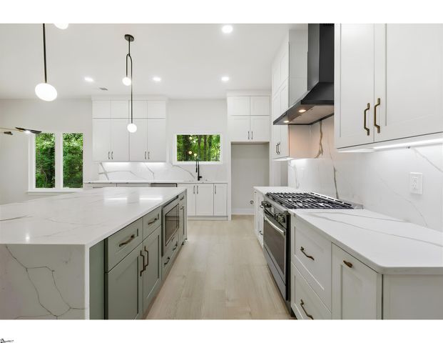 807 Garlington Avenue, Greenville, SC 29615