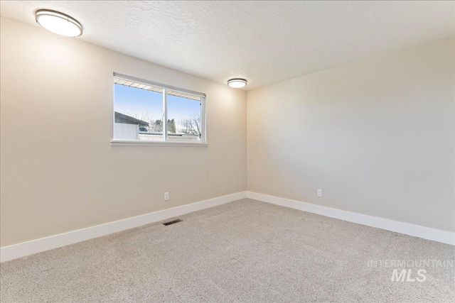 1204 Teton Ave, Caldwell, ID 83605