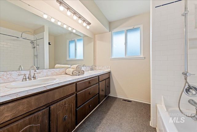 1204 Teton Ave, Caldwell, ID 83605