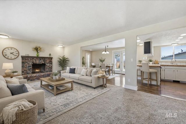 1204 Teton Ave, Caldwell, ID 83605