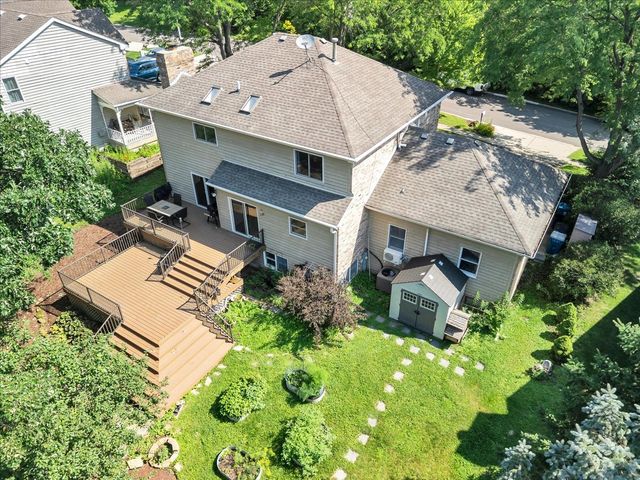 2135 Hamilton Drive, West Dundee, IL 60118