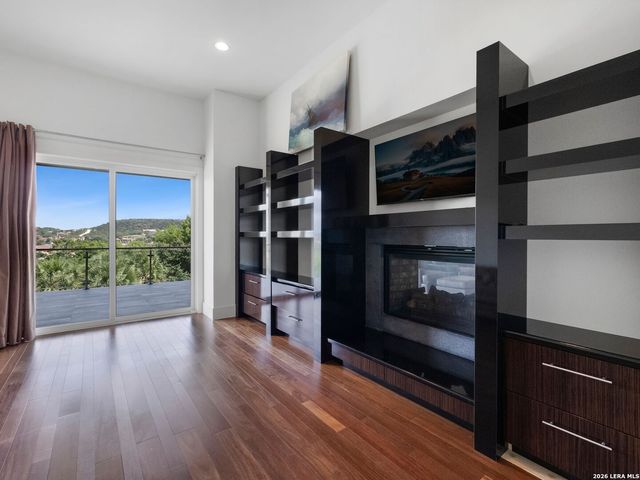 11 Davenport Ln, San Antonio, TX 78257
