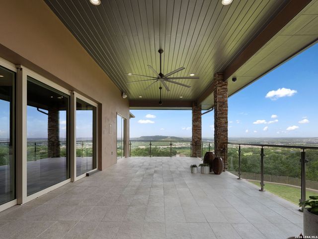 11 Davenport Ln, San Antonio, TX 78257