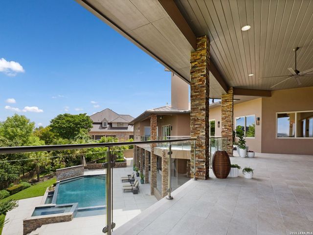 11 Davenport Ln, San Antonio, TX 78257